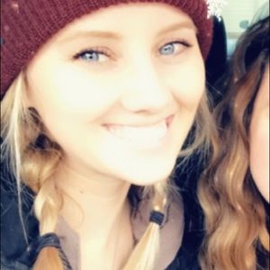 Meet your Posher, Melanie